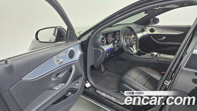 Mercedes-Benz E-Класс 2019 thumb 10