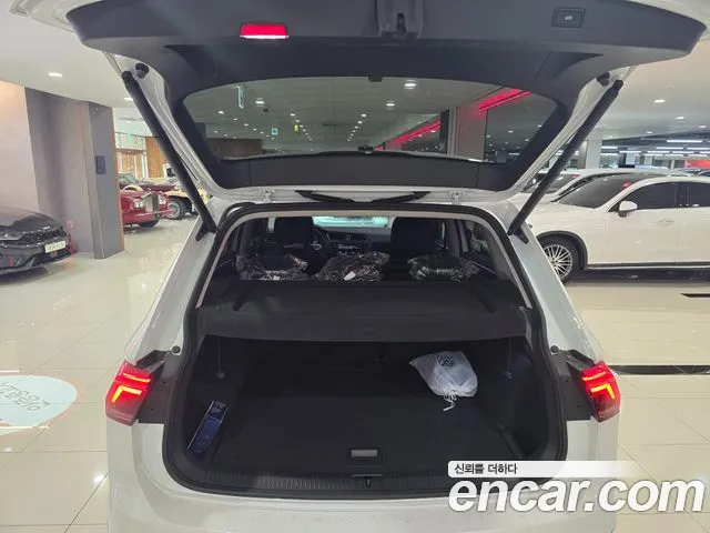 Volkswagen Tiguan 2023 thumb 8