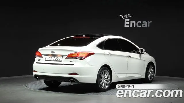 Hyundai i40 2012 thumb 2