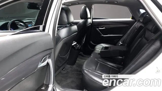 Hyundai i40 2012 thumb 11