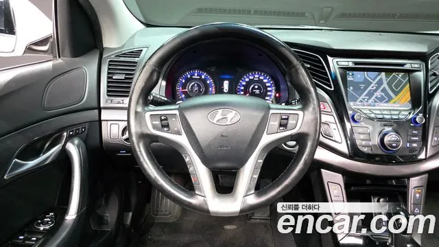 Hyundai i40 2012 thumb 12