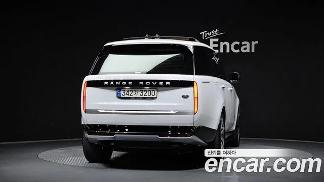Land Rover Range Rover 2023 thumb 3