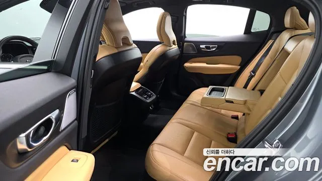 Volvo S60 2020 thumb 11