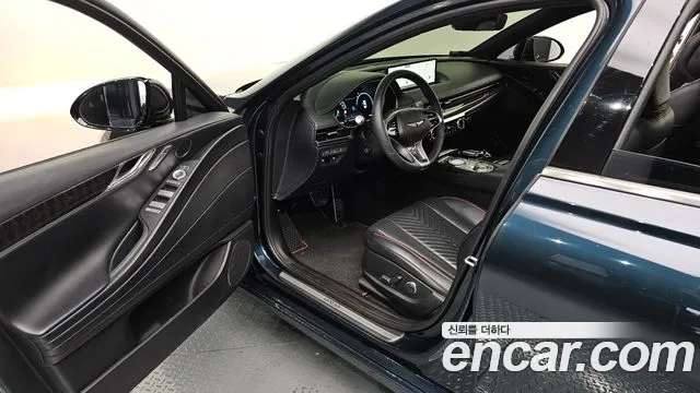 Genesis G80 2022 thumb 10
