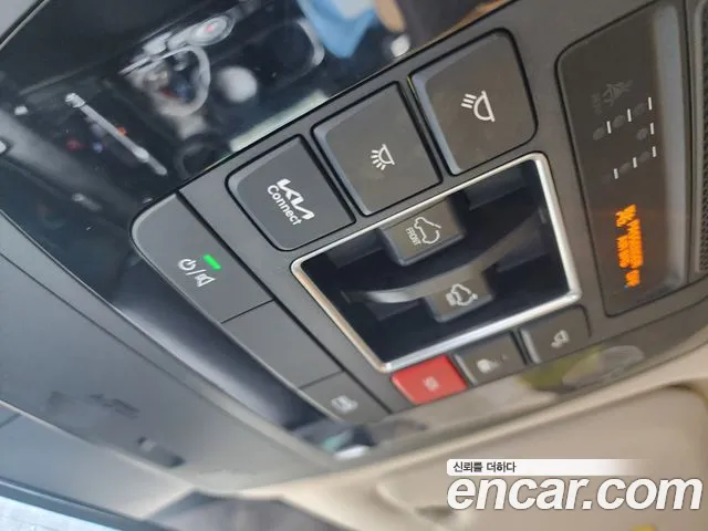Kia Carnival 2023 thumb 11