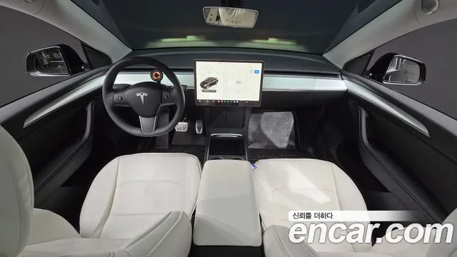 Tesla Model Y 2023 thumb 6