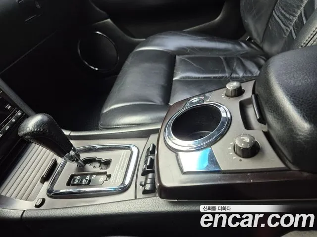 KG_Mobility_Ssangyong Chairman 2006 thumb 9