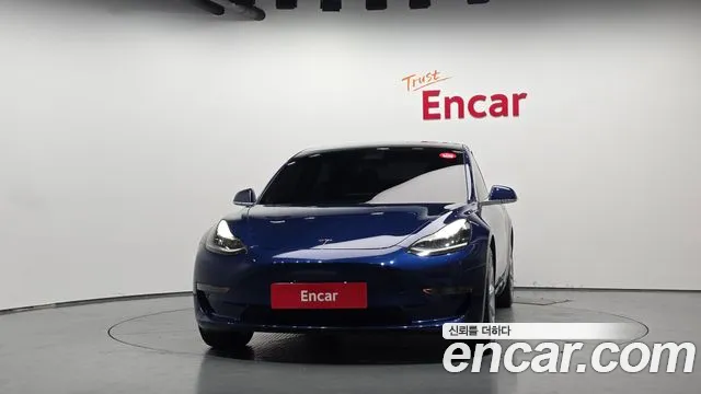 Tesla Model 3 2020 thumb 3