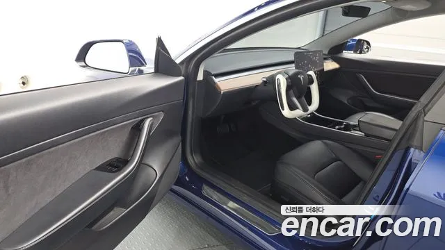 Tesla Model 3 2020 thumb 10