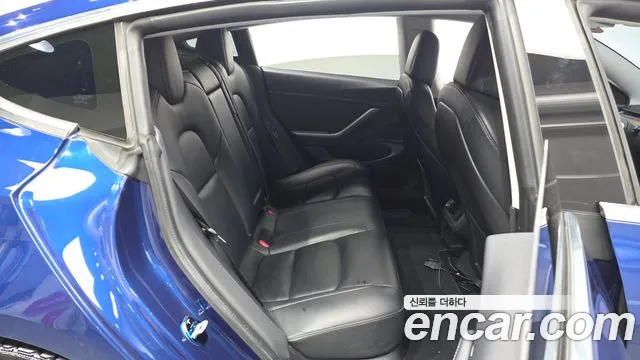 Tesla Model 3 2020 thumb 11