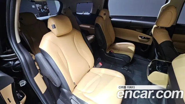 Kia Carnival 2021 thumb 11