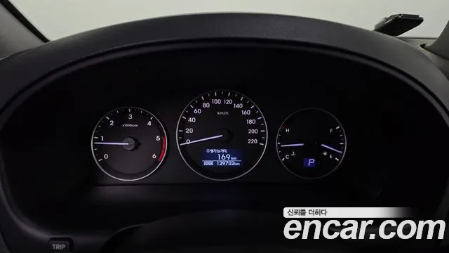 Hyundai Starex 2017 thumb 8