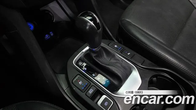 Hyundai Santa Fe 2016 thumb 9