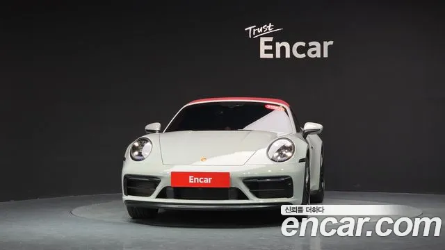 Porsche 911 2023 thumb 2