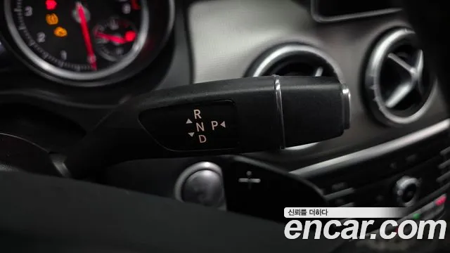 Mercedes-Benz CLA 2017 thumb 9