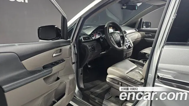 Honda Odyssey 2012 thumb 10