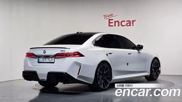 BMW M5 2025 thumb 2