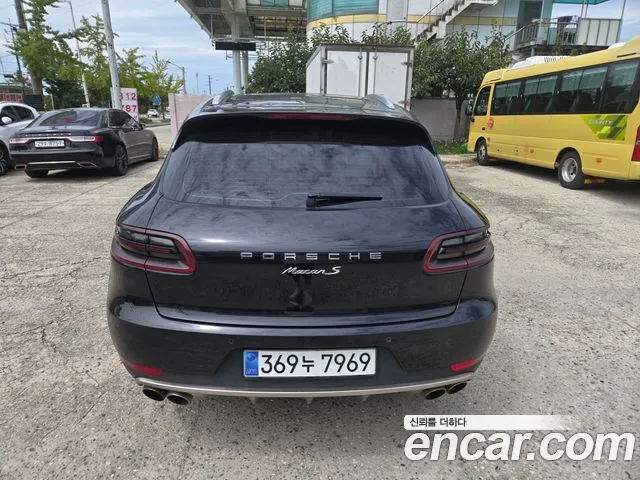 Porsche Macan 2015 thumb 5