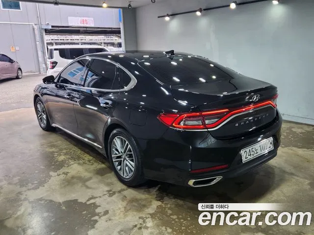 Hyundai Grandeur 2017 thumb 4