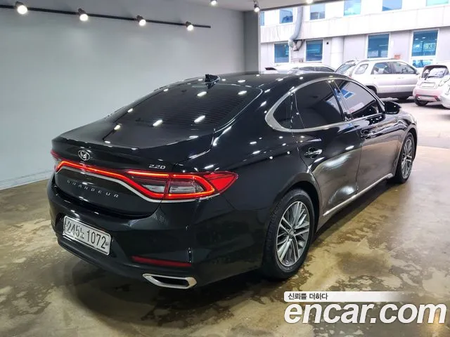 Hyundai Grandeur 2017 thumb 6
