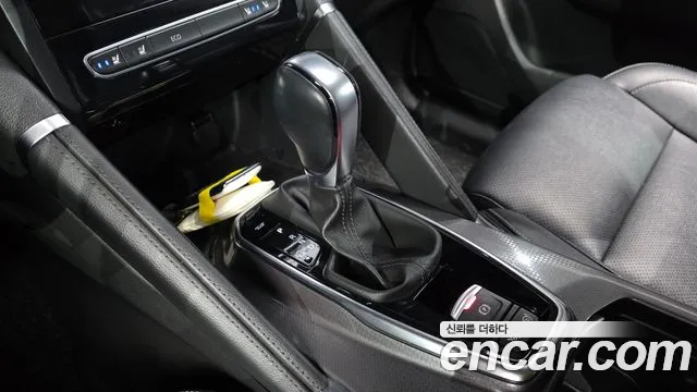 Renault-KoreaSamsung Koleos 2019 thumb 9