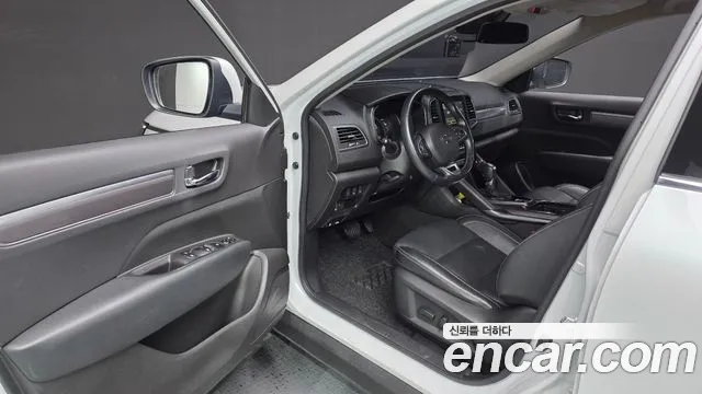 Renault-KoreaSamsung Koleos 2019 thumb 10