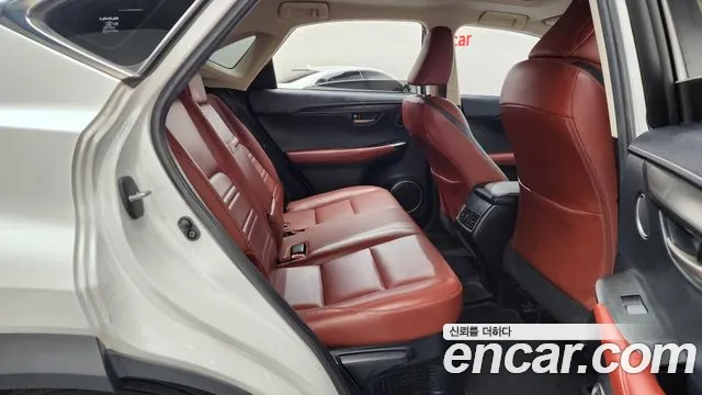 Lexus NX 2015 thumb 12