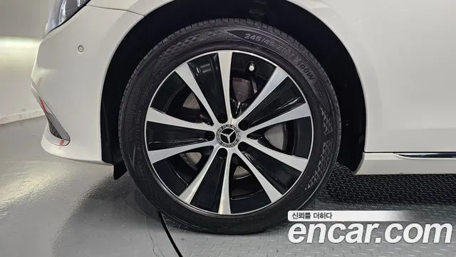 Mercedes-Benz E-Класс 2021 thumb 5