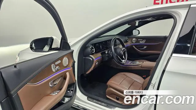 Mercedes-Benz E-Класс 2021 thumb 10