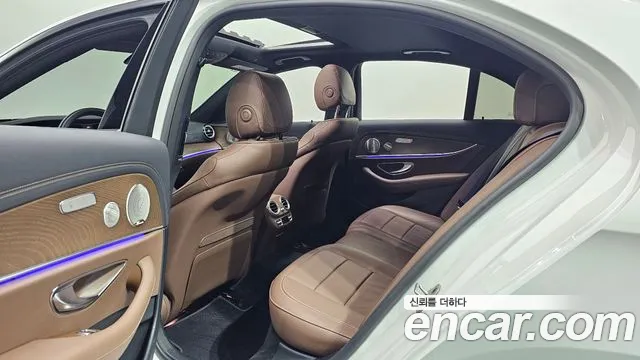 Mercedes-Benz E-Класс 2021 thumb 11