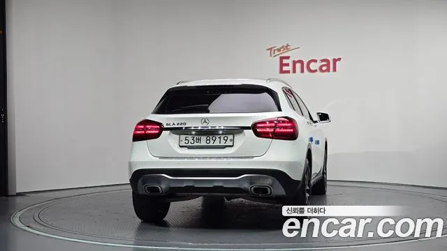 Mercedes-Benz GLA 2019 thumb 4