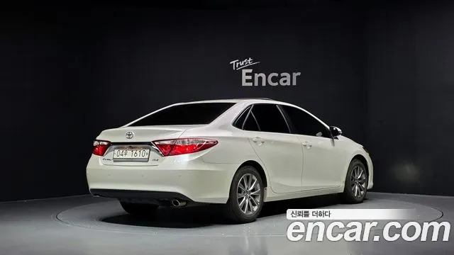 Toyota Camry 2017 thumb 2