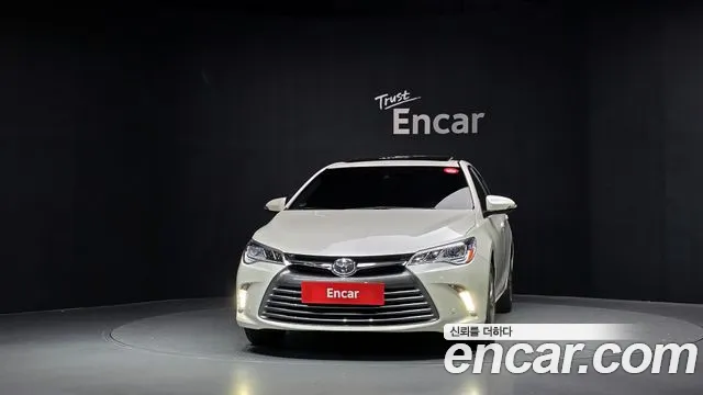 Toyota Camry 2017 thumb 3