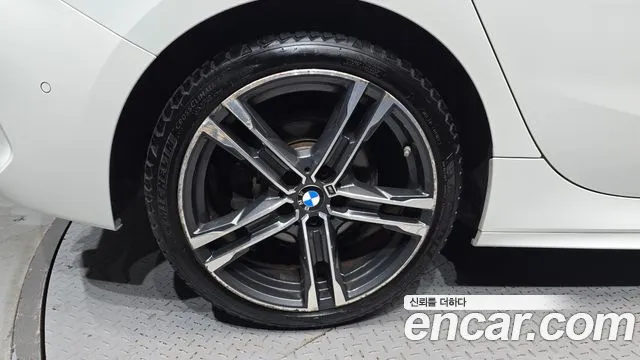 BMW 1-Series 2021 thumb 5