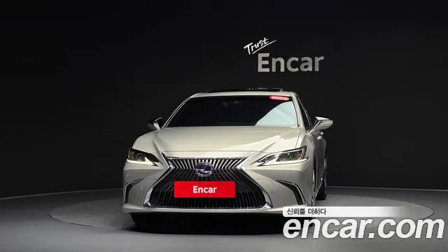 Lexus ES 2018 thumb 2