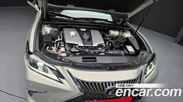Lexus ES 2018 thumb 5