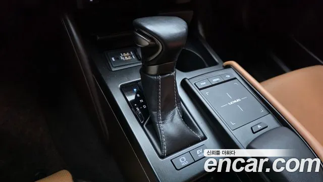 Lexus ES 2018 thumb 8