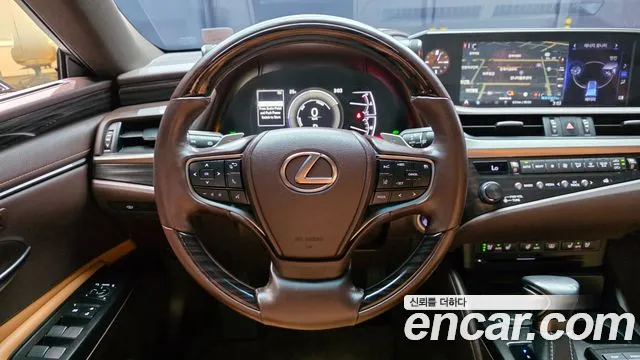 Lexus ES 2018 thumb 12