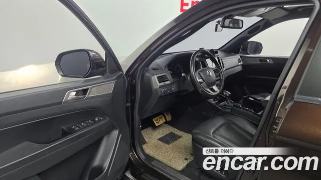 KG_Mobility_Ssangyong Rexton 2018 thumb 10