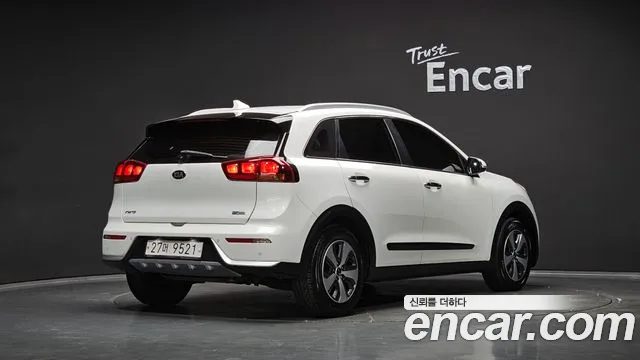 Kia Niro 2017 thumb 2