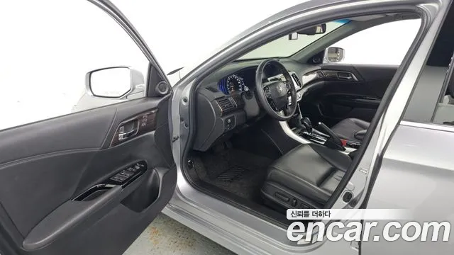 Honda Accord 2017 thumb 10
