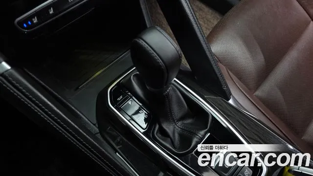 Renault-KoreaSamsung Koleos 2018 thumb 9