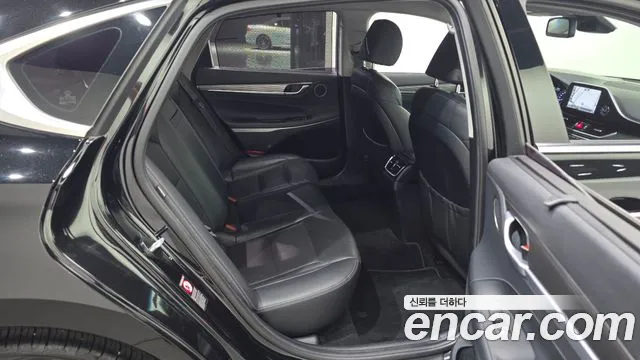 Hyundai Grandeur 2017 thumb 11