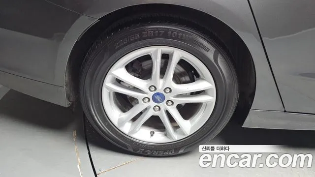Ford Mondeo 2017 thumb 5