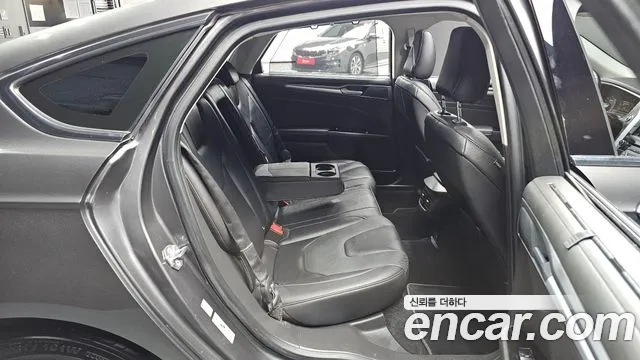 Ford Mondeo 2017 thumb 11