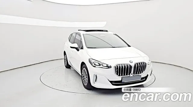 BMW 2-Series 2023 thumb 3