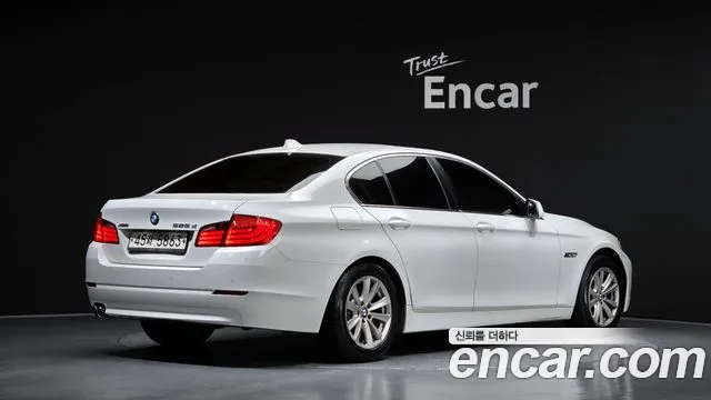BMW 5-Series 2013 thumb 2