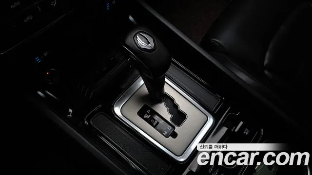 KG_Mobility_Ssangyong Rexton 2017 thumb 9
