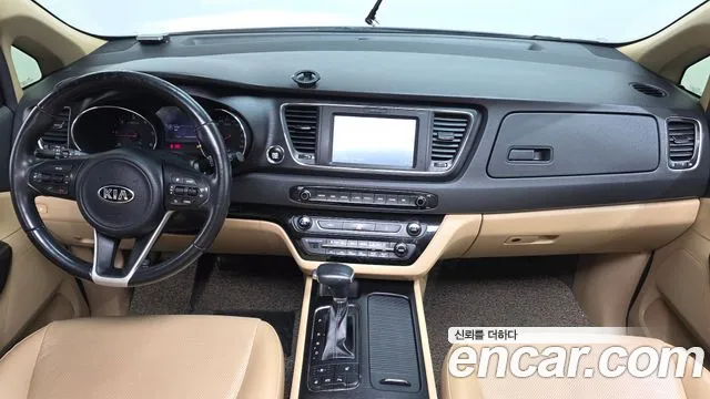 Kia Carnival 2017 thumb 7