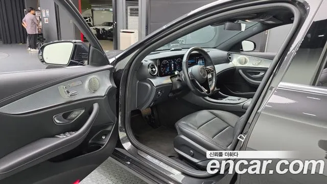 Mercedes-Benz E-Класс 2021 thumb 10